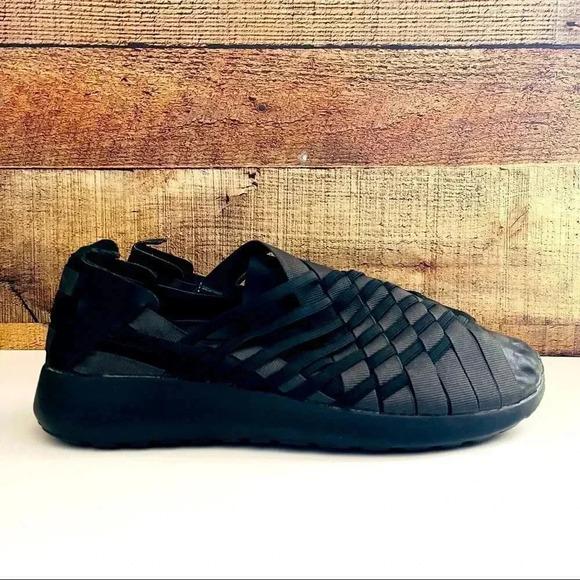 NWOT Nike Roshe Run Woven 2.0 Sneakers - Picture 4 of 10